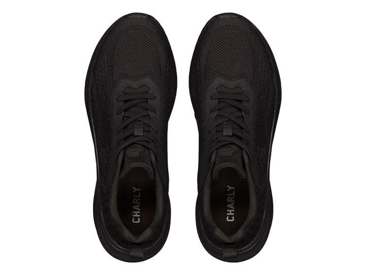 Tenis deportivo Charly color negro con tejido transpirable y suela sintética.