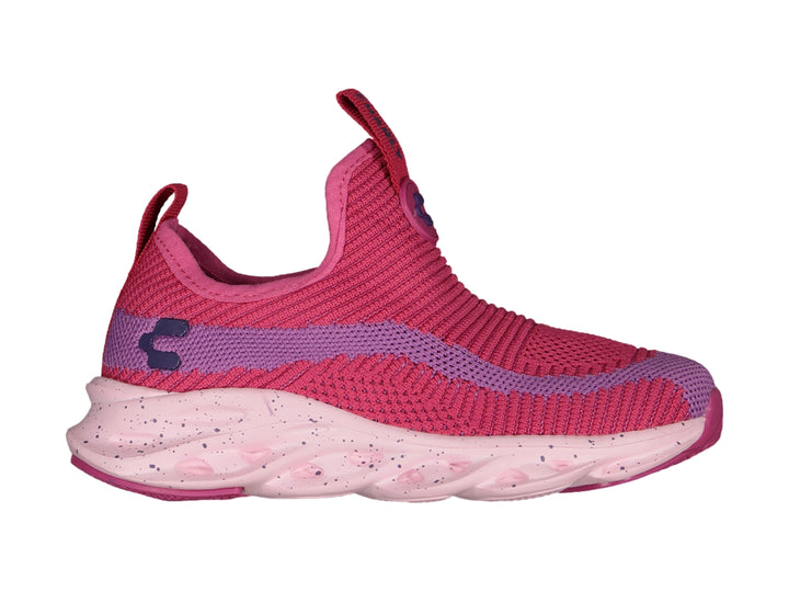 Tenis deportivos Charly en color fucsia y morado con suela rosa claro y diseño de tejido sin cordones.
