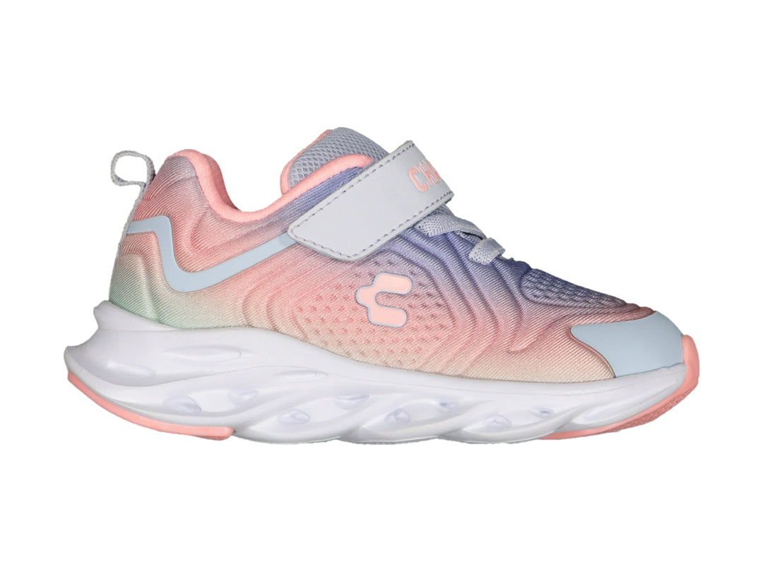 Tenis deportivos infantiles Charly multicolor con gradiente azul y coral, cierre de velcro y suela blanca.
