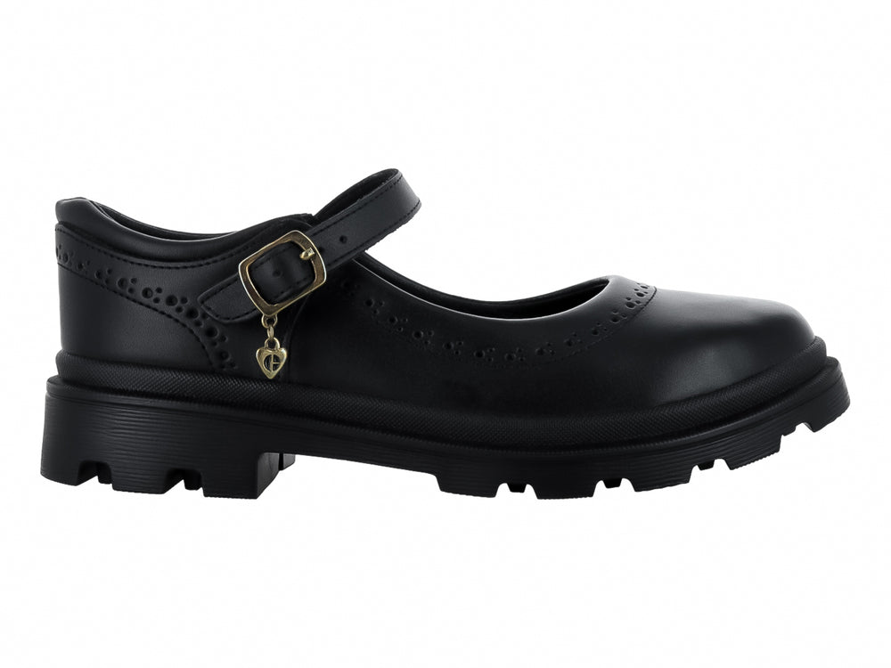 Zapato negro estilo Mary Jane con suela gruesa, correa con hebilla dorada y detalles perforados.