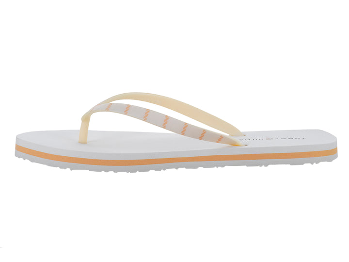 Sandalias blancas tipo flip-flop con detalles amarillos en las correas y la suela.