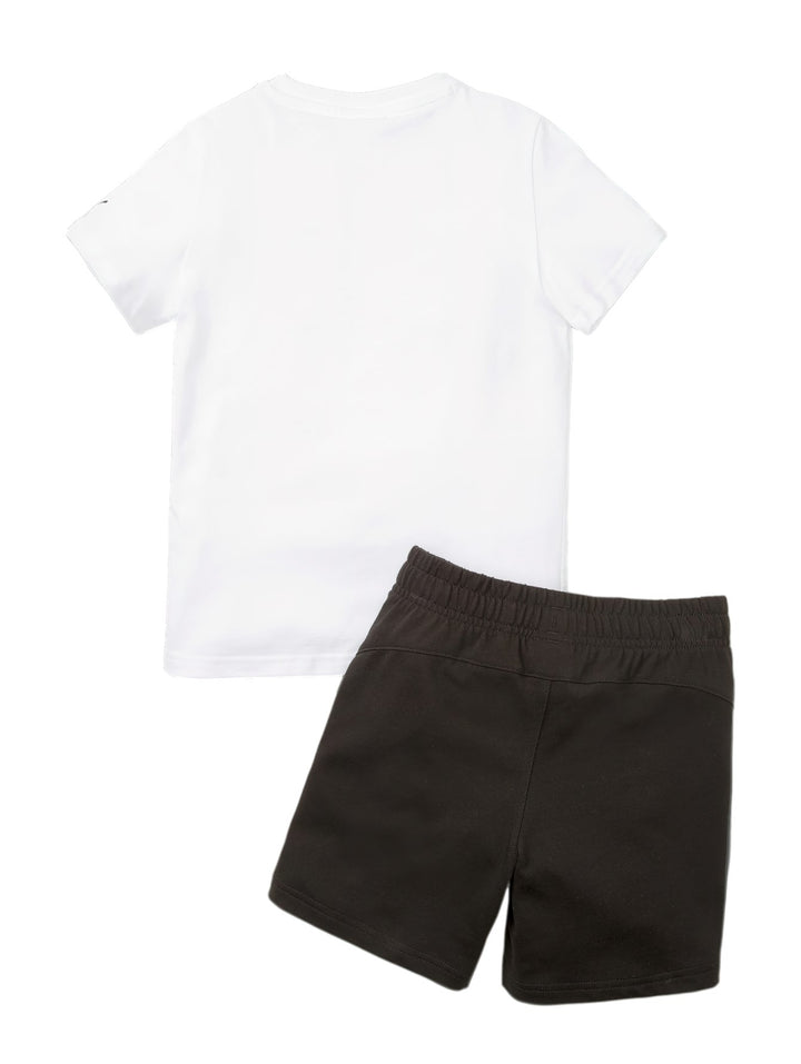Conjunto de PUMA para niños con camiseta blanca estampada de Bob Esponja y pantalón corto negro.