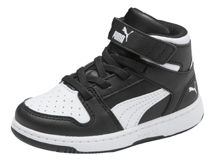 Tenis PUMA Rebound Layup SL V INF color negro y blanco, diseño de corte alto para niños.