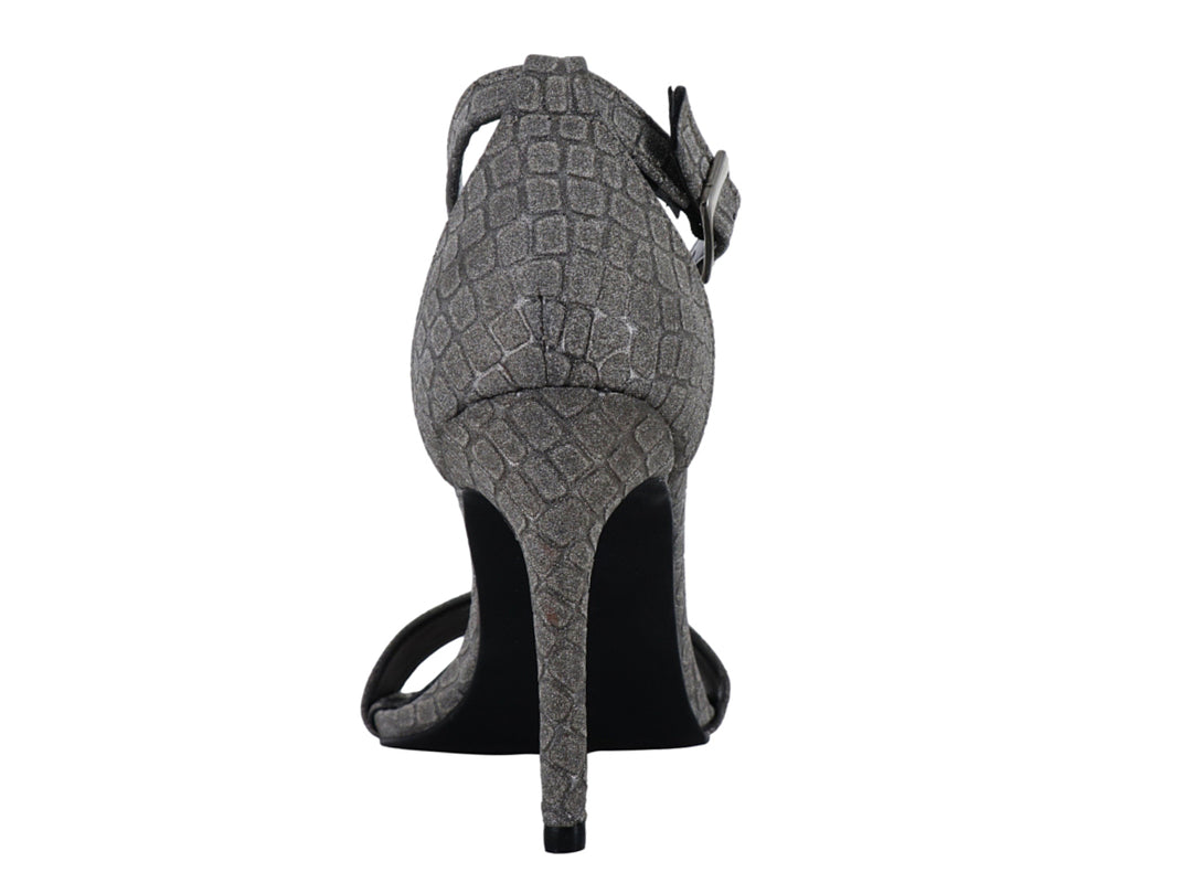 Sandalia elegante para mujer en color gris inox con textura de cocodrilo, tacón alto y correa ajustable al tobillo.