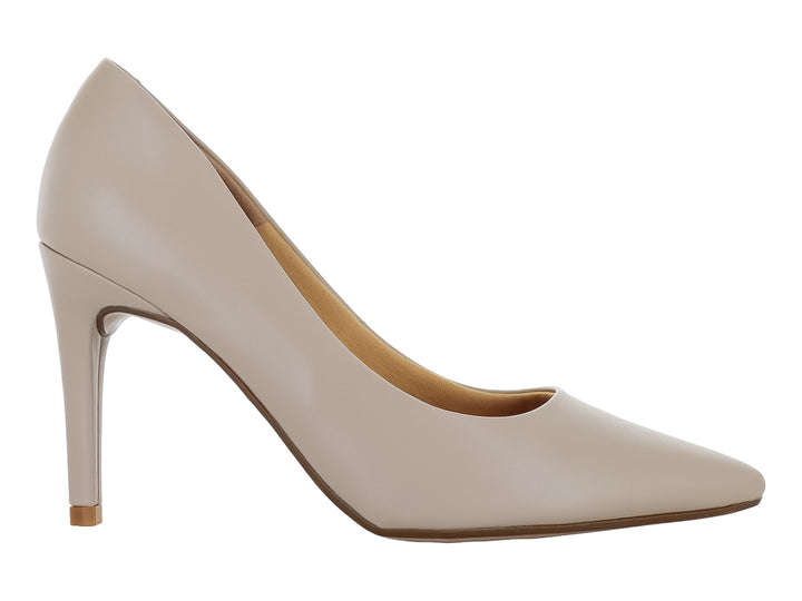 Zapato de tacón alto estilo stiletto en color clay con punta fina y acabado mate.