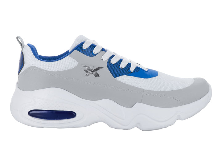 Tenis de baloncesto marca Makena en colores blanco, gris y azul con suela blanca robusta.