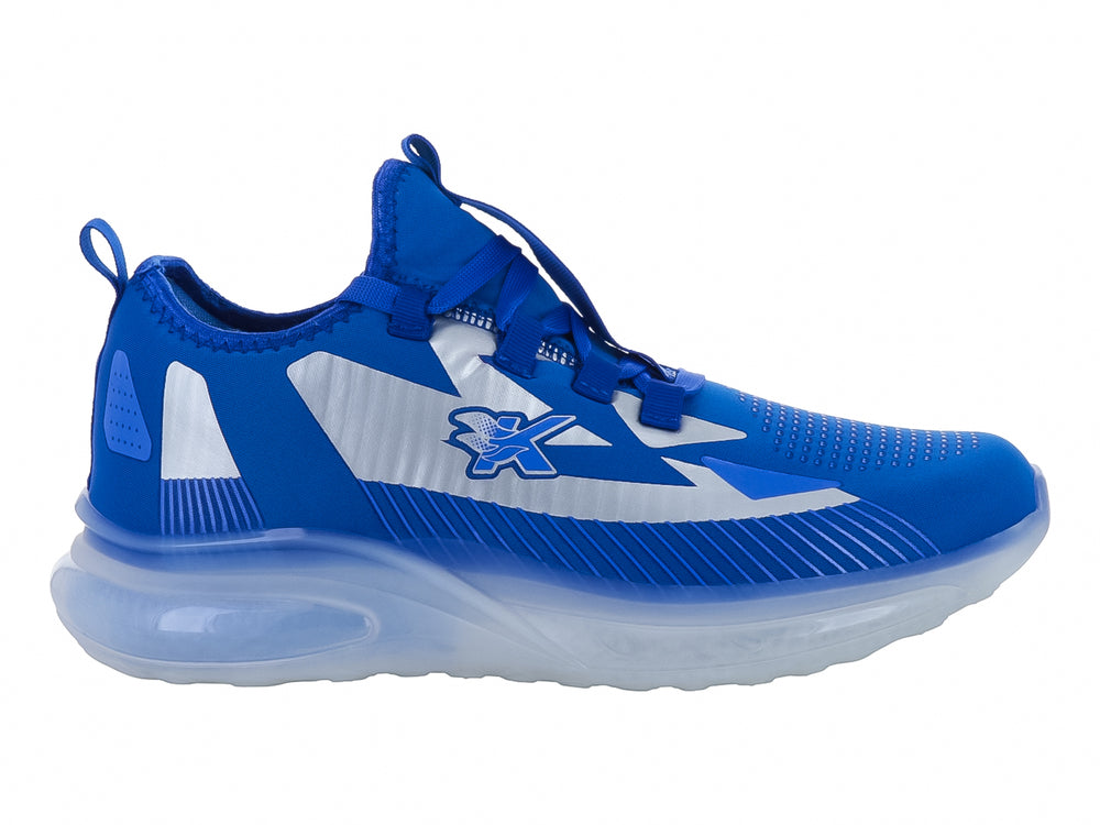 Tenis de baloncesto marca Makena en color azul con detalles blancos y suela blanca translúcida.
