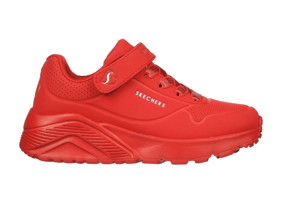 Tenis deportivos Skechers color rojo con correa y agujetas para Niño o Niña.