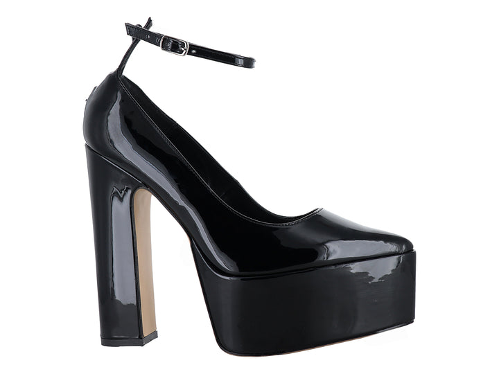 Zapato de tacón alto y plataforma en color negro charol brillante con correa ajustable al tobillo para mujer.