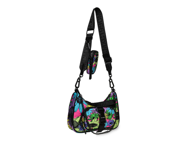 Bolso Steve Madden modelo Blouie con estampado floral multicolor, detalles de cadena negra y cierre superior.