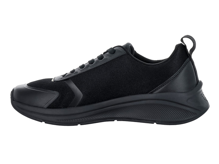 Tenis deportivos Emporio Armani color negro con logotipo dorado y agujetas.