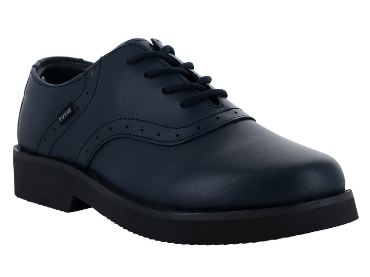 Zapato escolar color marino para niño con cordones y suela negra.