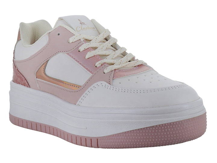 Tenis de plataforma marca Clasben en color blanco y rosa latte con detalles metálicos.