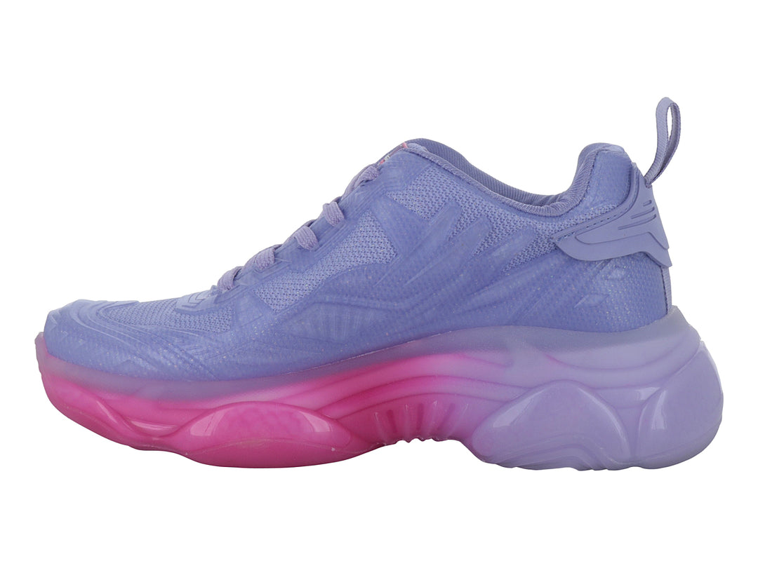 Tenis deportivos morados con suela gruesa en degradado de morado a rosa.
