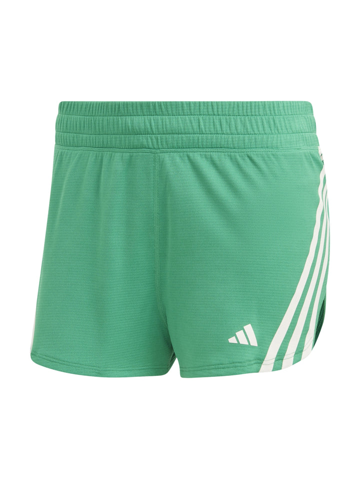 Shorts deportivos Adidas color verde con tres franjas blancas laterales.