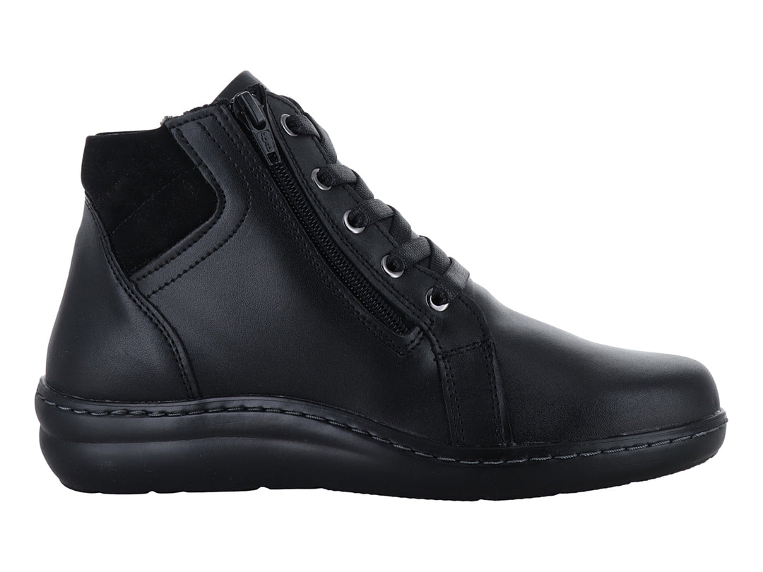 Botín negro con cordones y cierre lateral.