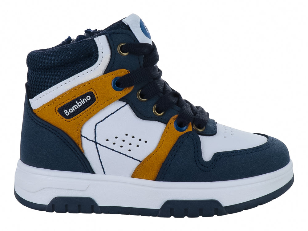 Tenis tipo bota para niño en colores azul marino y blanco con detalles en amarillo.