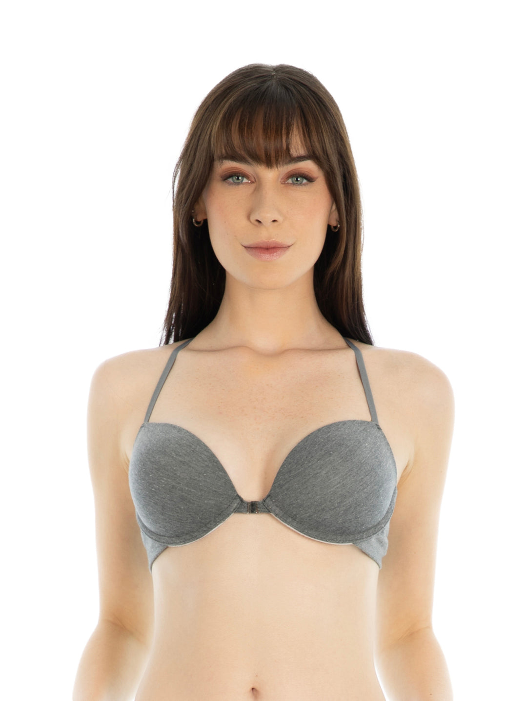 Mujer vistiendo un brasier color gris jaspeado de estilo básico.