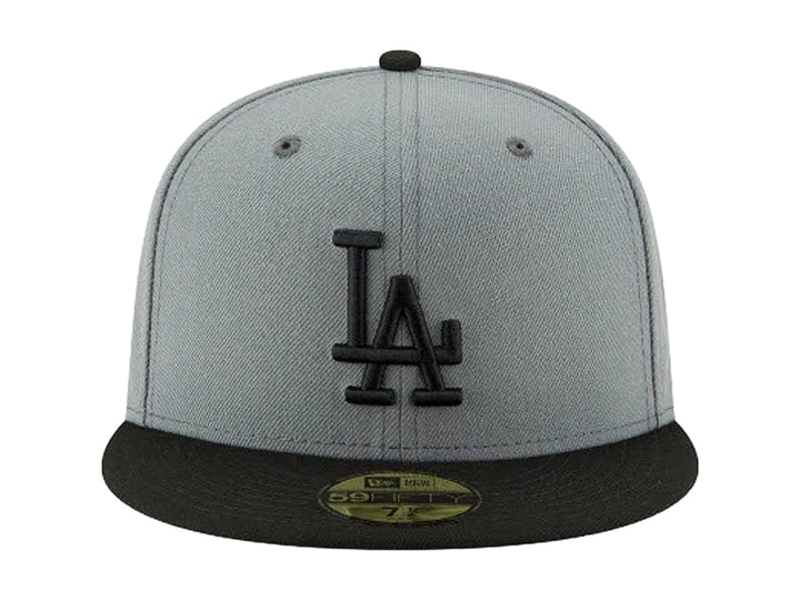 Gorra New Era de los Angeles Dodgers en color gris con visera y logotipo bordado en negro.