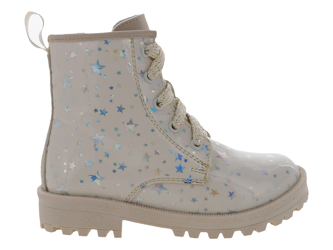 Bota infantil color beige con estampado de estrellas azules y suela track
