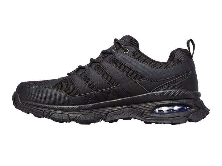 Zapato deportivo SKECHERS SKECH AIR ENVOY color negro con suela Goodyear y tejido repelente al agua.