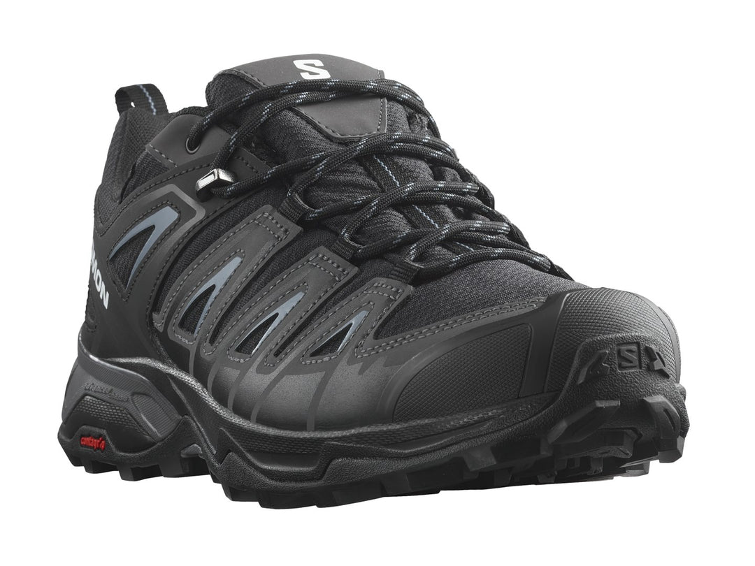 Zapato deportivo Salomon X Ultra Pioneer GTX en color negro, diseñado para senderismo con suela Contagrip.