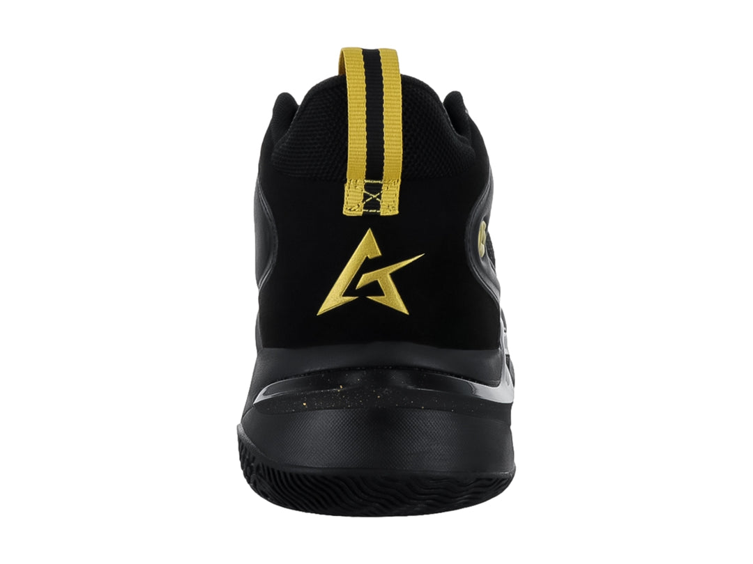 Tenis de baloncesto Justart color negro con detalles y agujetas doradas.