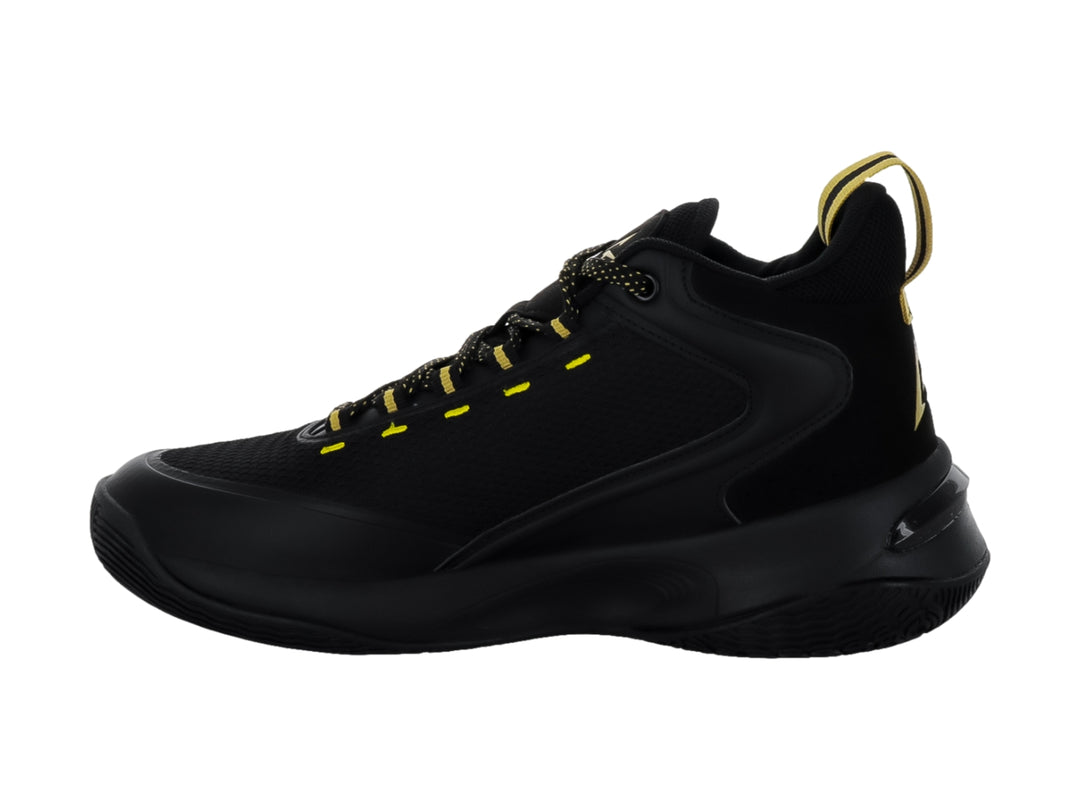Tenis de baloncesto Justart color negro con detalles y agujetas doradas.