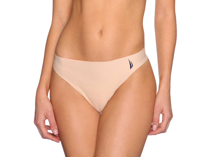 Tanga de color piel para mujer marca Nautica con acabado sin costuras.