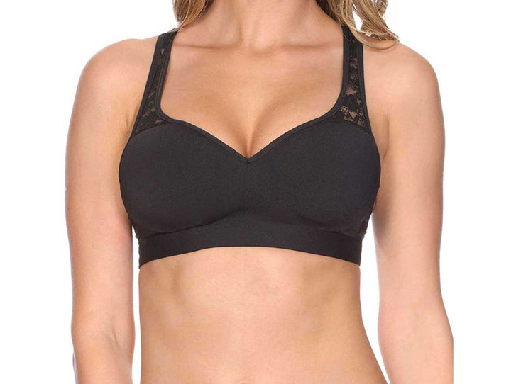 Bra deportivo color negro con detalles de encaje en los tirantes.