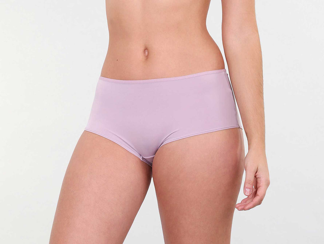 Boxer de ropa interior para mujer en color morado claro iris.