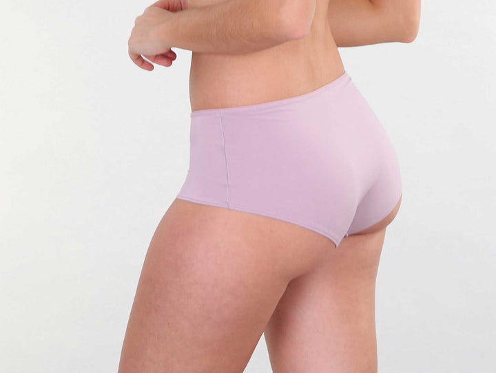 Boxer de ropa interior para mujer en color morado claro iris.