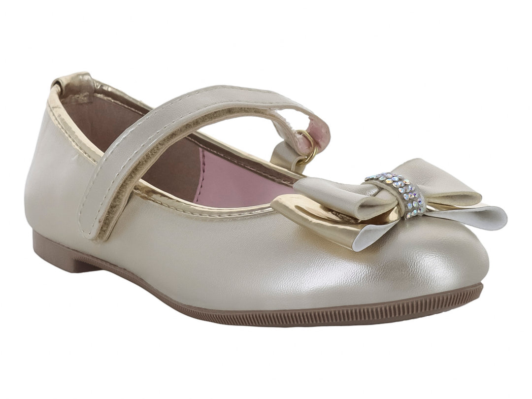 Zapato infantil color dorado metálico con moño y detalles brillantes en la parte frontal.