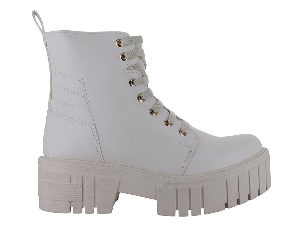 Bota de plataforma color gris claro con cordones y suela track dentada.