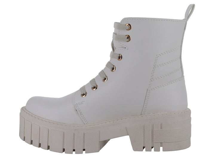 Bota de plataforma color gris claro con cordones y suela track dentada.