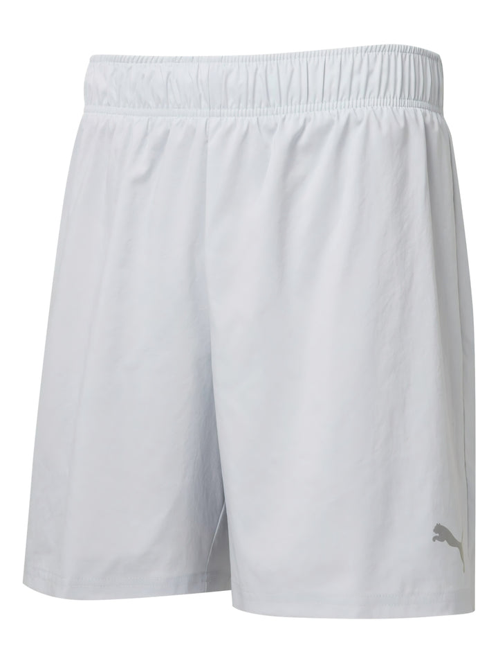 Pantalones cortos deportivos PUMA color gris platino con cintura elástica.