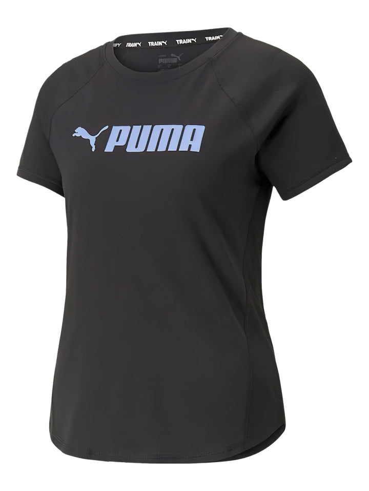 Camiseta deportiva PUMA de color negro con logotipo en el pecho en tono púrpura eléctrico.