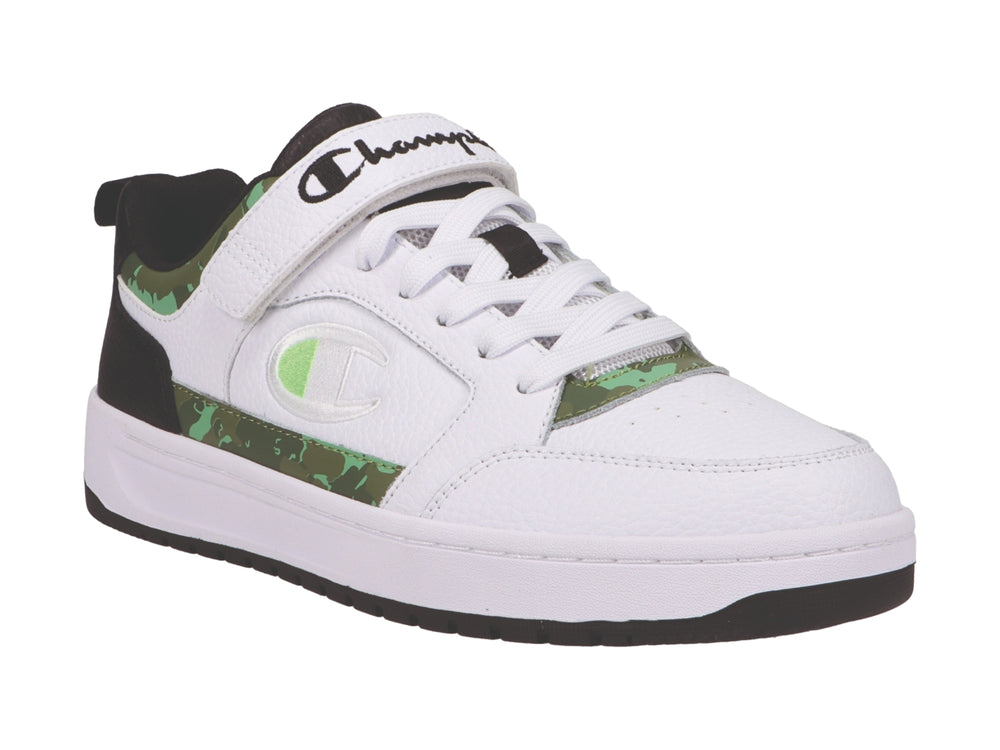 Tenis Champion blancos con detalles en negro y verde camuflaje, con correa y cordones.