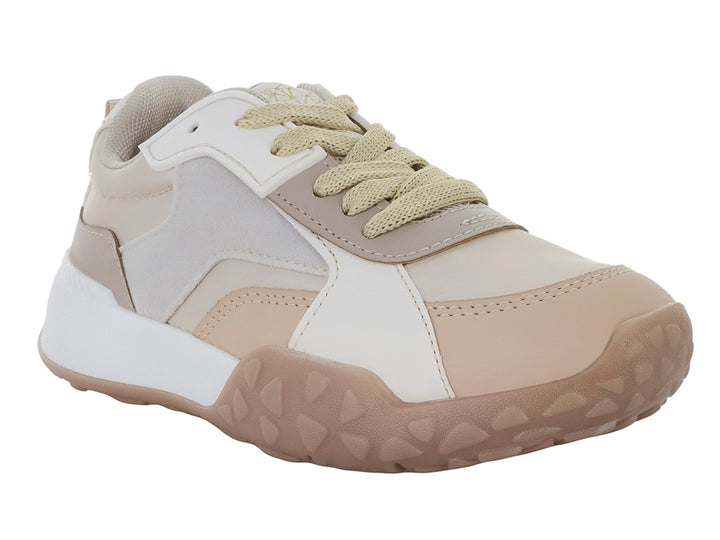 Tenis deportivos infantiles en color maquillaje y blanco con suela texturizada y cordones.