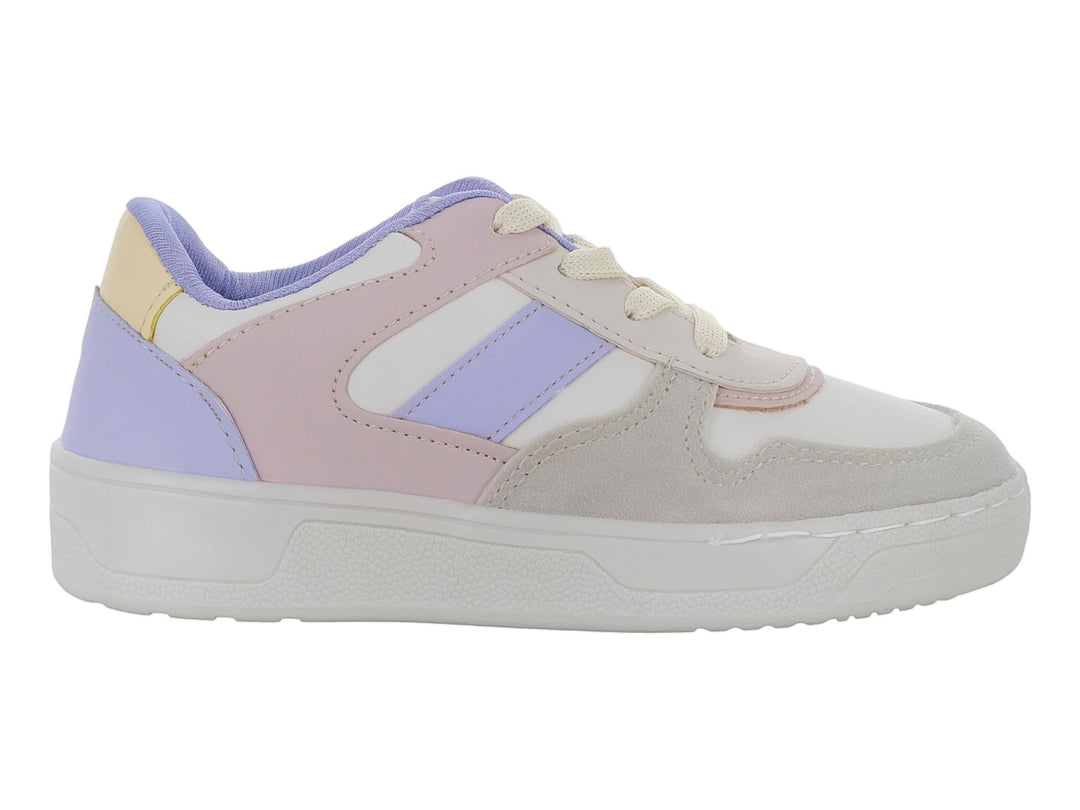 Tenis casuales para niña en colores beige y morado con suela blanca y agujetas.