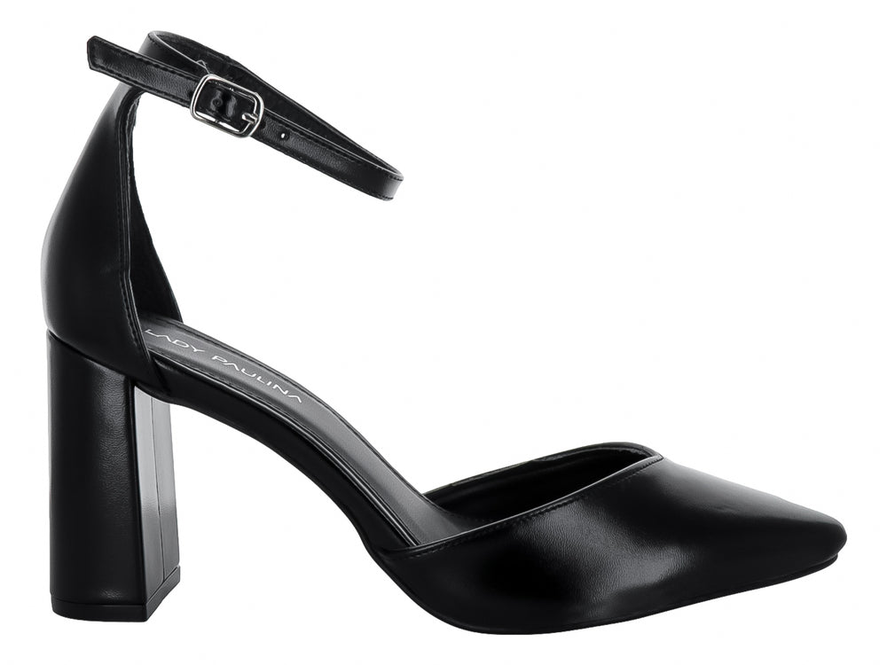Zapatilla casual negra con tacón grueso y correa al tobillo de la marca Lady Paulina.