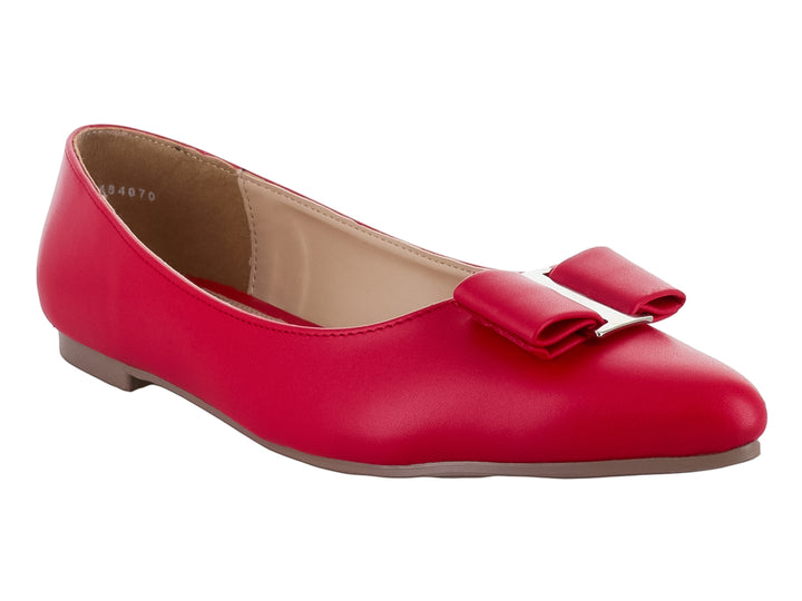 Zapato plano color rojo para mujer con detalle de moño en la parte frontal.