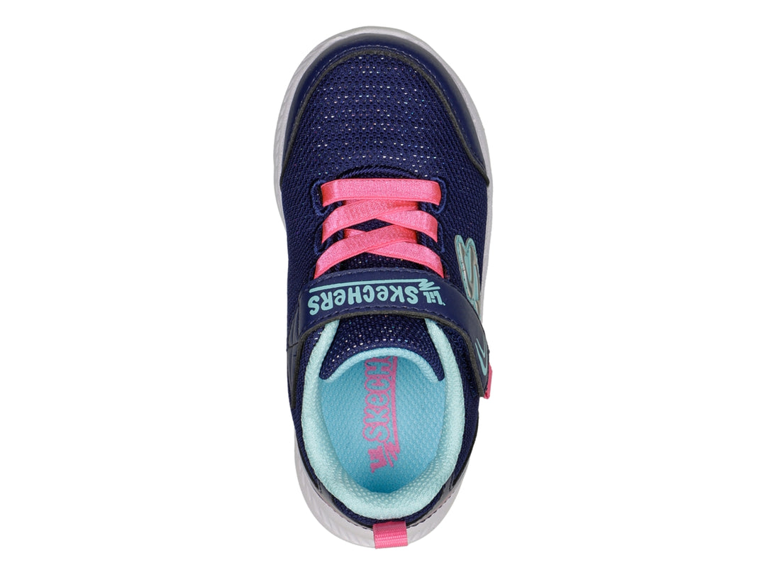 Tenis deportivos Skechers azules con detalles en rosa y blanco, cierre de velcro y suela blanca.