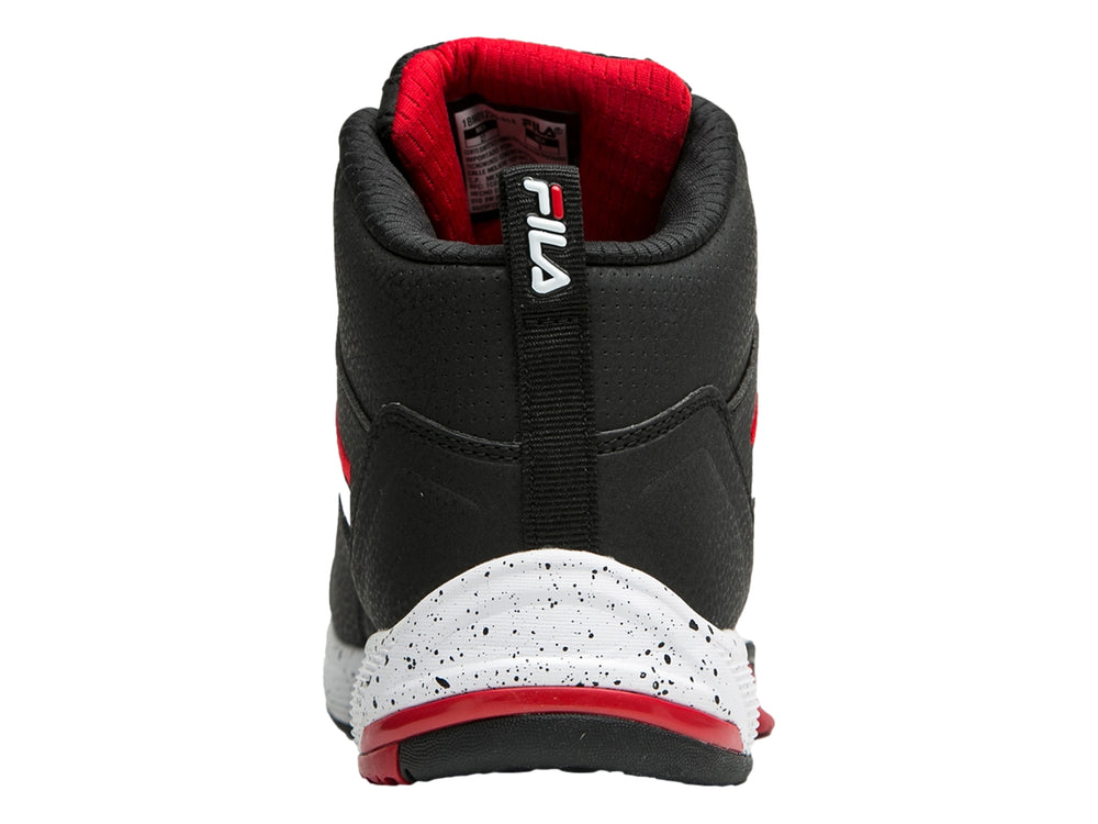 Tenis de baloncesto FILA Spitfire 3 color negro con suela blanca moteada y detalles en rojo.