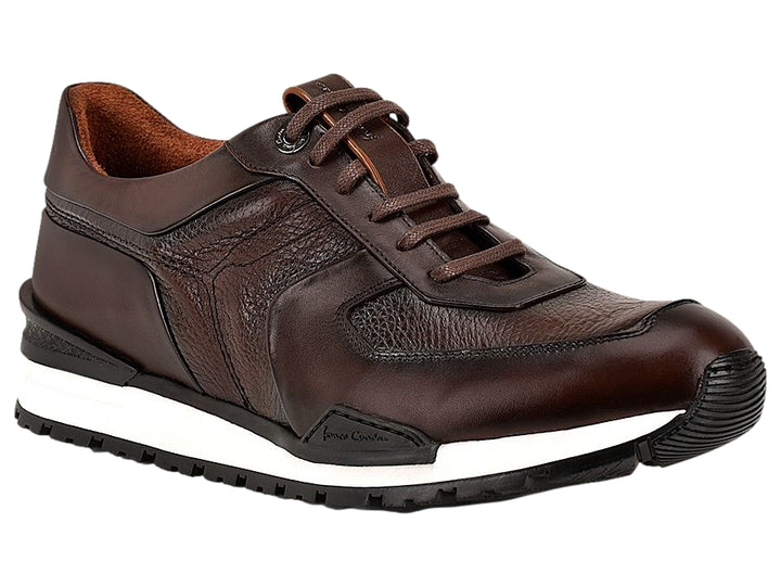 Tenis Cuadra de cuero color chocolate con suela blanca y negra para hombre.
