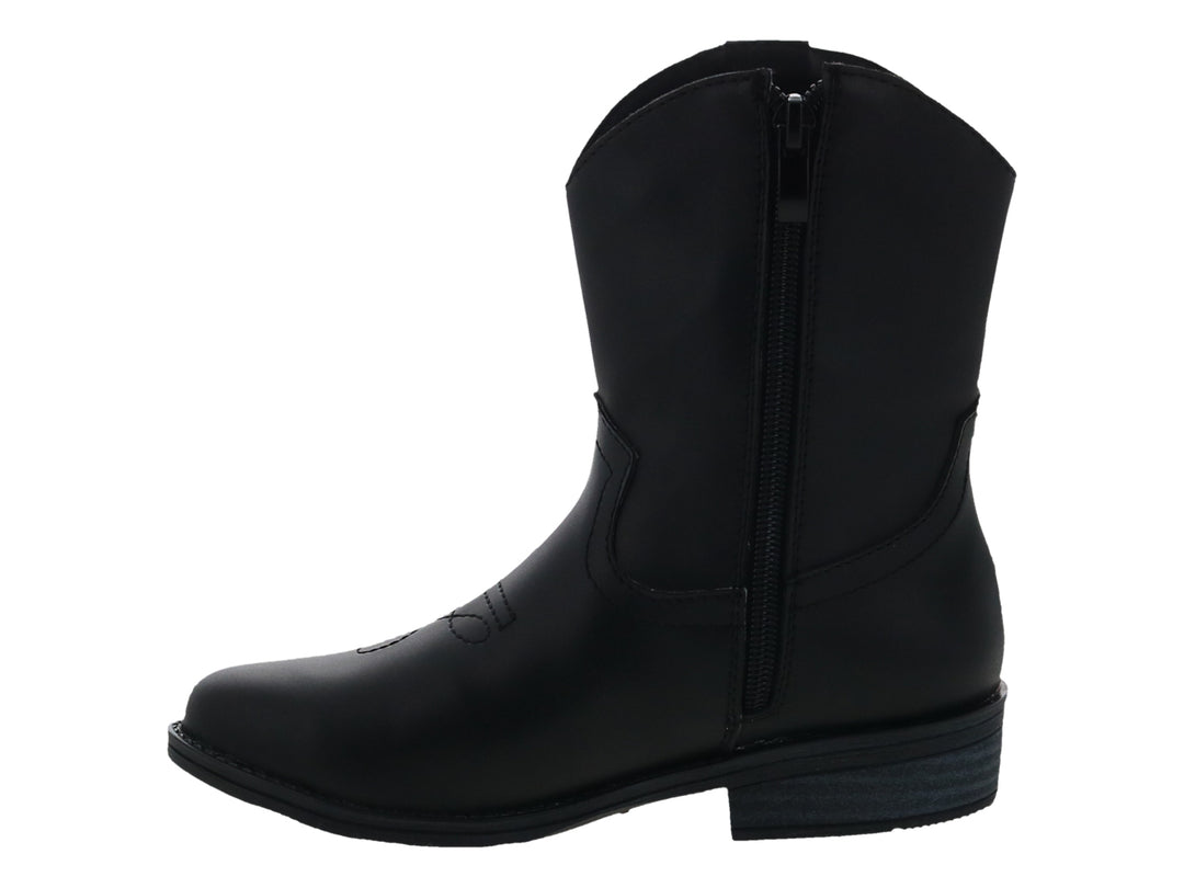 Bota vaquera de cuero color negro con costuras decorativas y punta redondeada.