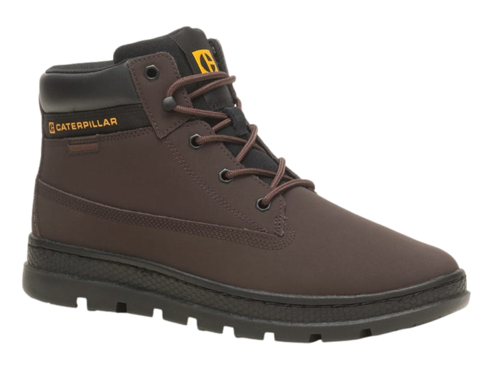 Bota Caterpillar color marrón con suela negra y acabado mate.