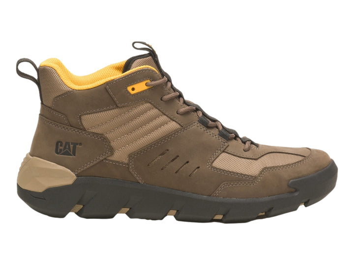 Botas Caterpillar color marrón con detalles en amarillo y suela negra, estilo deportivo de corte medio.