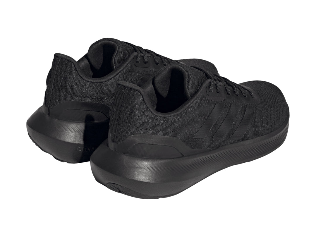Tenis Adidas Runfalcon 3.0 en color negro total con malla transpirable y suela texturizada.