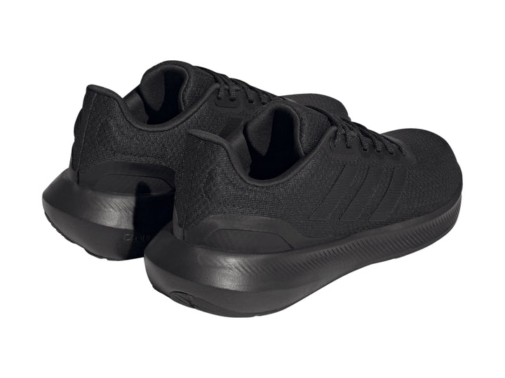 Tenis Adidas Runfalcon 3.0 en color negro total con malla transpirable y suela texturizada.